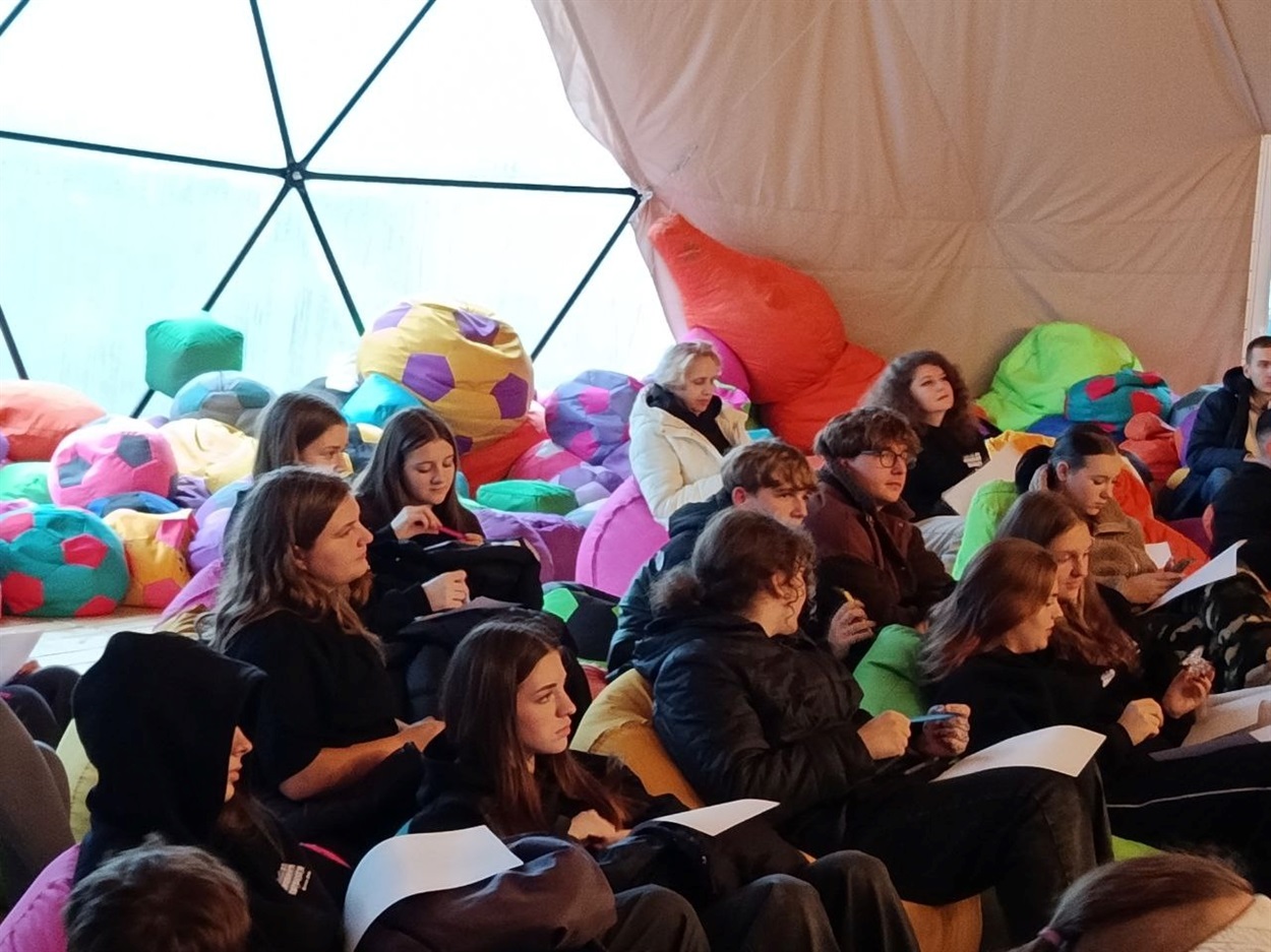 Покоління перемоги 3.0: як десятикласники першої школи навчалися розвивати громаду з GoGlobal