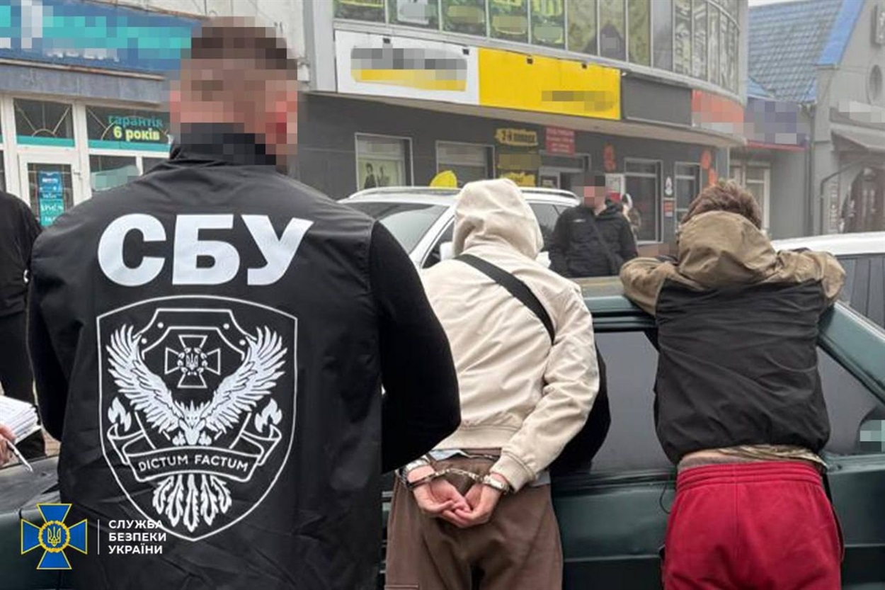 У сусідів: кримінал, суди, ДТП, рекорди електромобілів та резонансні події