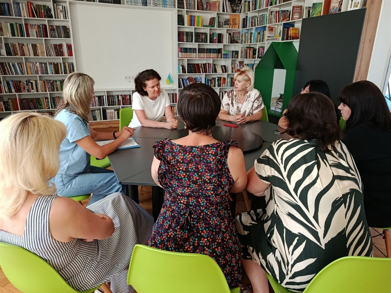 Оксана Левкова на зустрічах у Старокостянтинові, серпень 2025р.