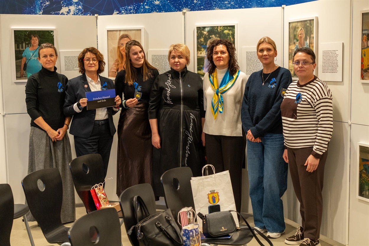 Відкриття фотовиставки "Тихі героїні" у Бремені