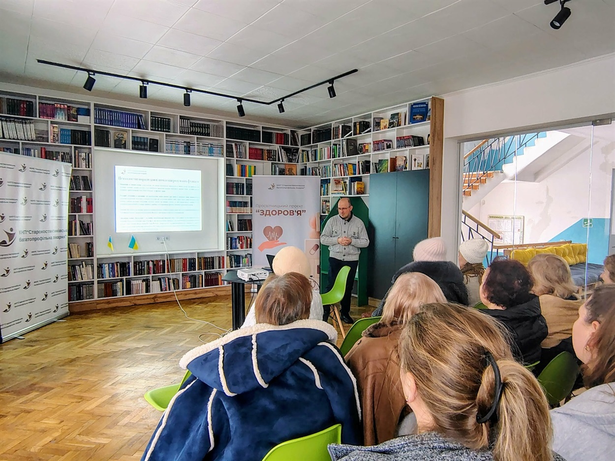 Новини Старокостянтинівщини. Про розчищення доріг від заметів, допомогу ЗСУ та каміни у замку