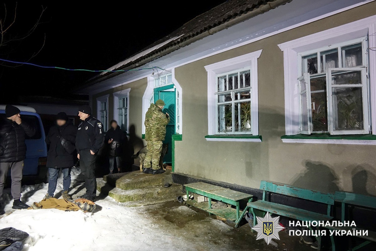 На Хмельниччині загинув 10-річний хлопчик: мати у важкому стані після вибуху гранати
