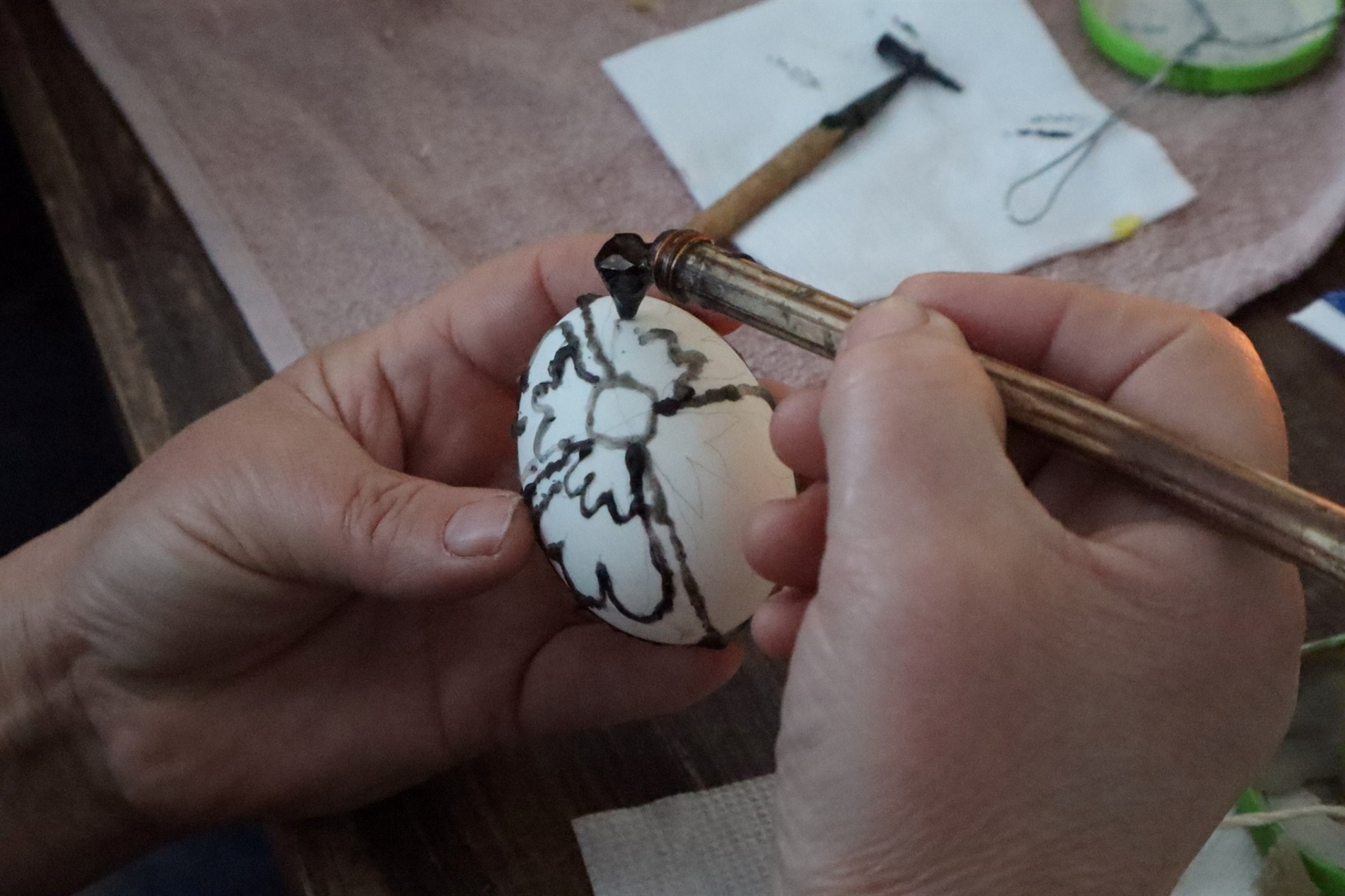 У громаді готуються до Великодня: проводять майстер-класи з писанкарства та самчиківського розпису