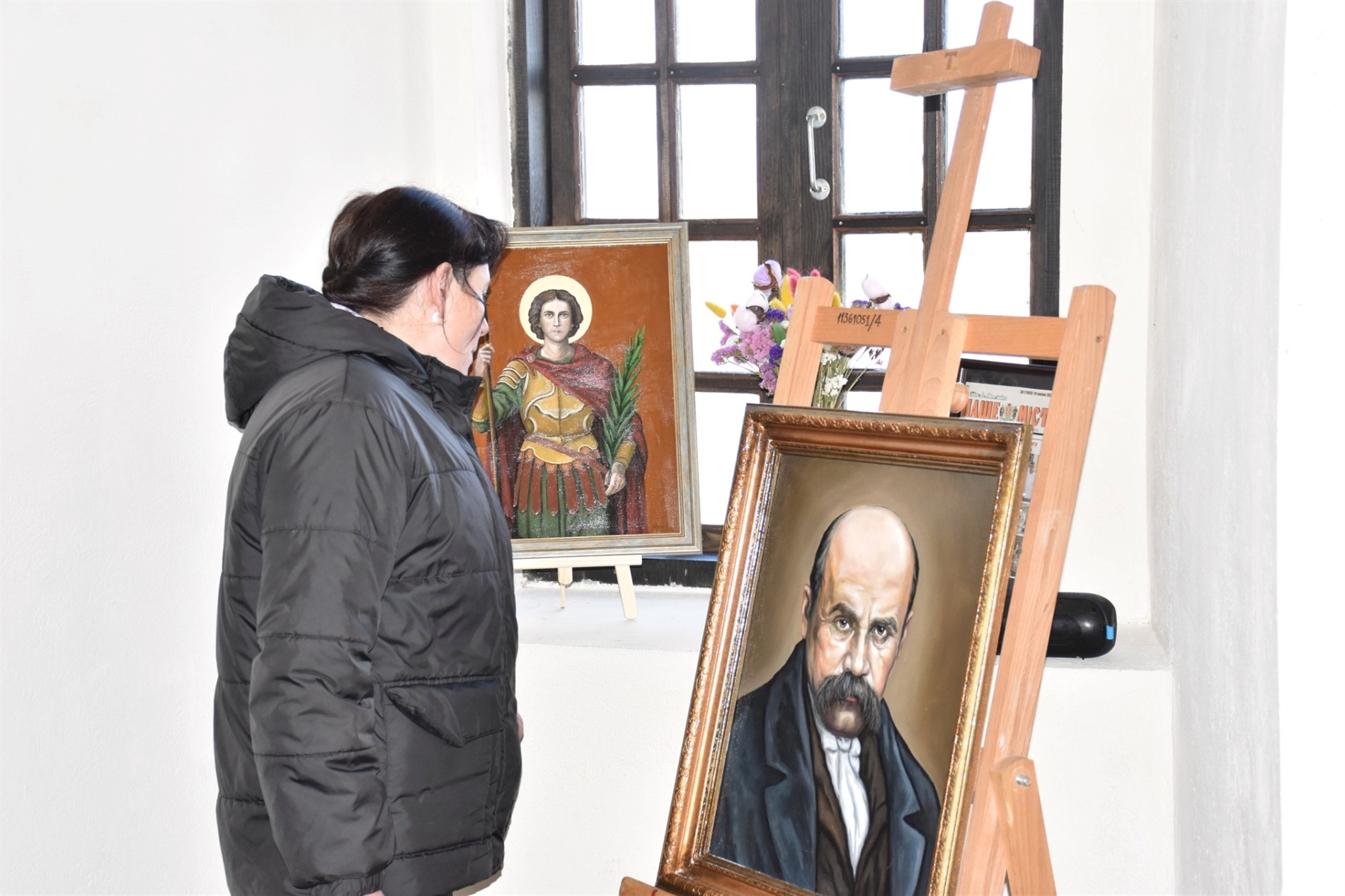 У замку князів Острозьких відкрили виставку картин ігумена Лаврентія