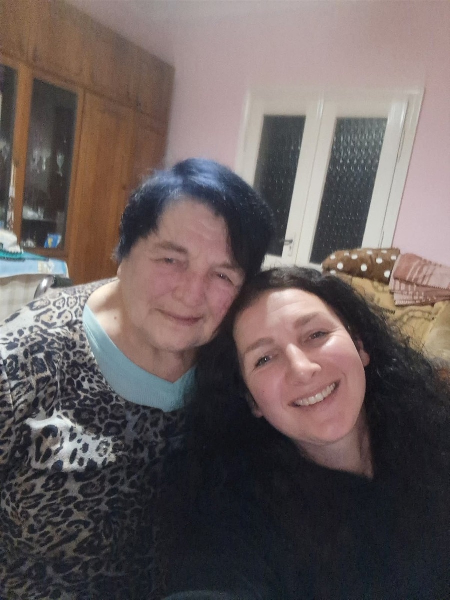 Юліана Черватюк разом з мамою