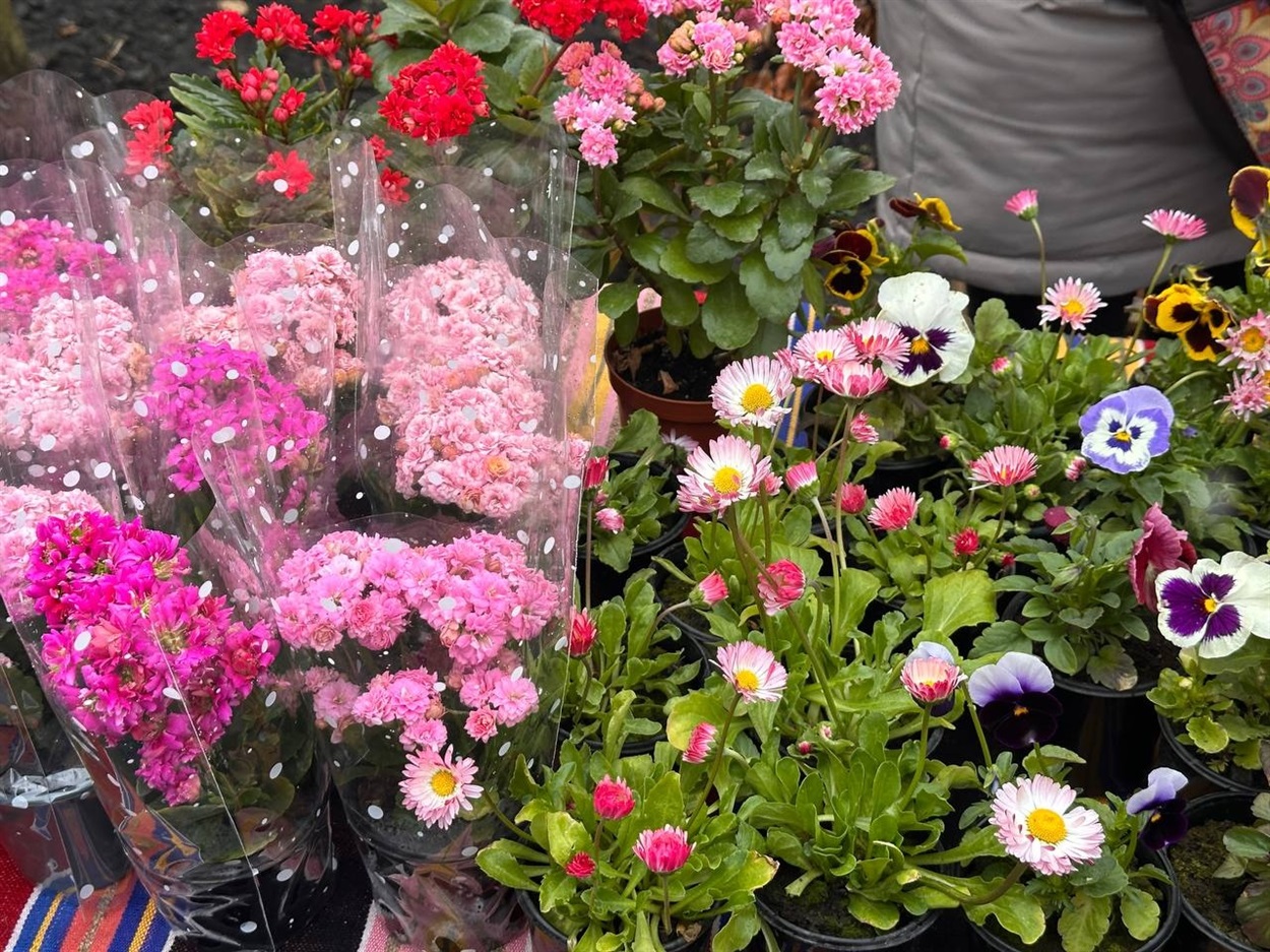 У Старокостянтинові благодійний Великодній ярмарок зібрав понад 28 тисяч гривень на підтримку ЗСУ