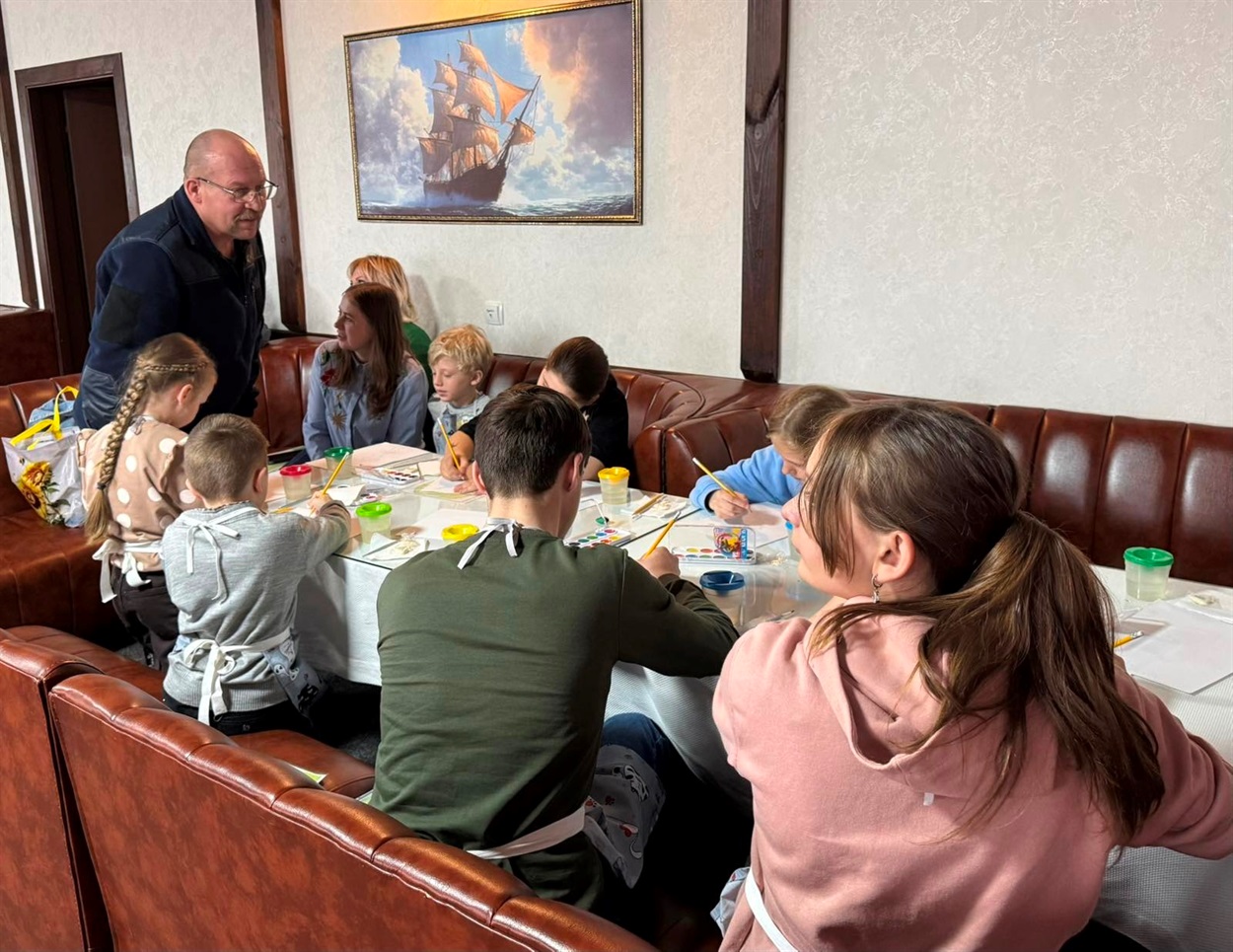 У Старокостянтинові провели Великодні майстер-класи для дітей військових