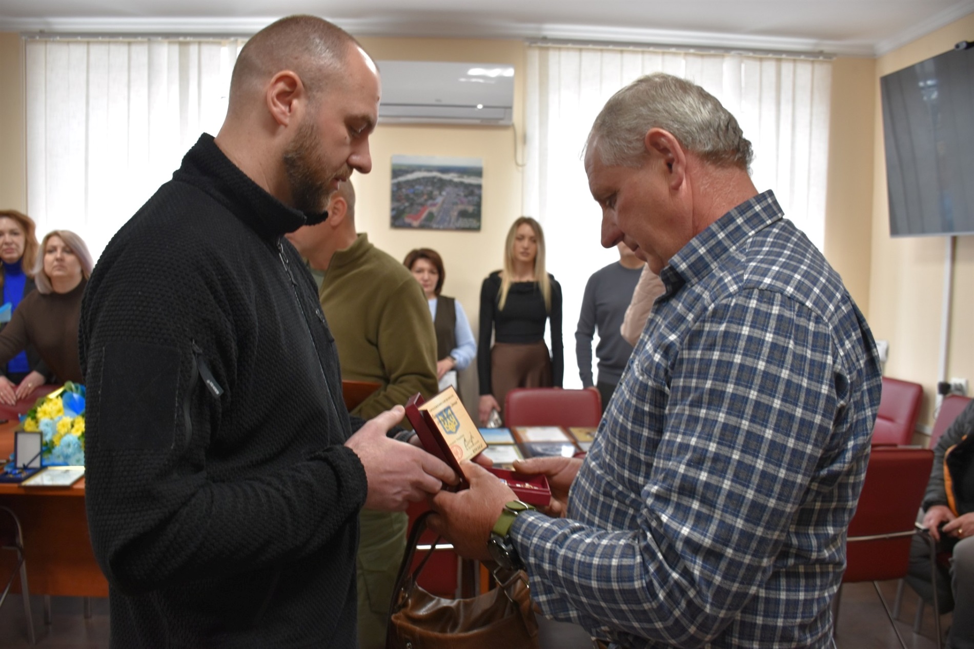 У Старокостянтинівській громаді вручили державні нагороди Захисникам України та їхнім родинам