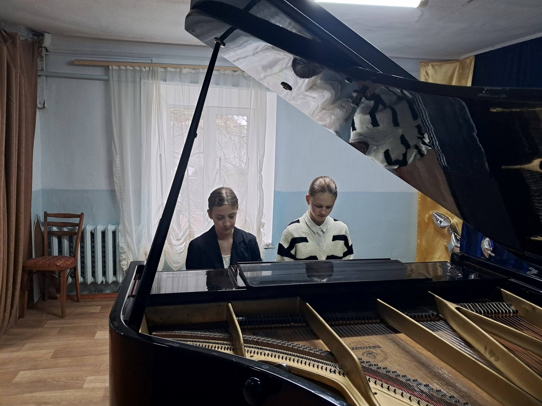 Від дитячих мініатюр до камерної глибини: у Старокостянтинові відбувся концерт фортепіанної музики