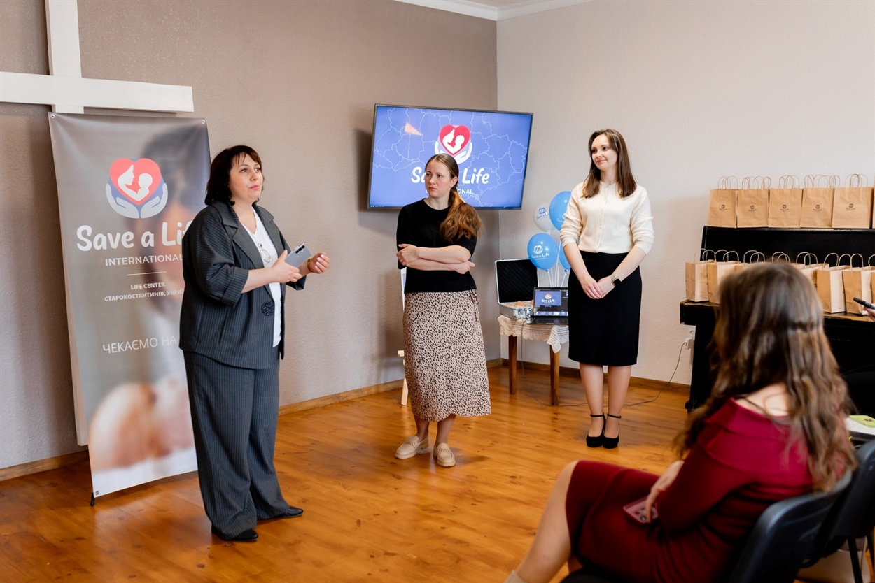 У Старокостянтинові відкрили центр підтримки жінок та сімей «Save a Life»