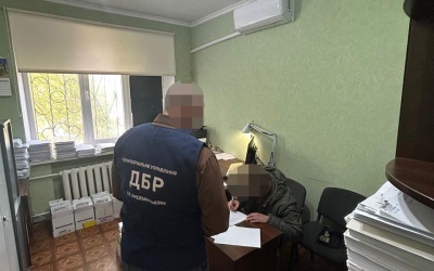 У сусідів: «зцілення» за пів мільйона, скандал із будинком для ВПО, падіння з вікна