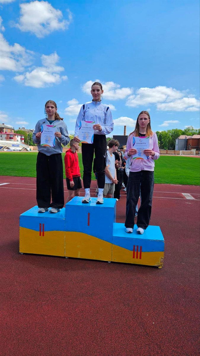 Юні легкоатлети зі Старокостянтинова здобули низку нагород на чемпіонаті області