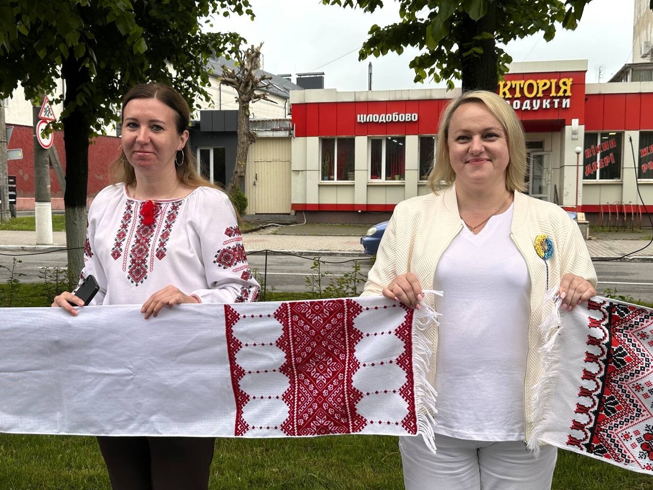 «Вишивана дорога» єдності: як Старокостянтинів відзначив День вишиванки