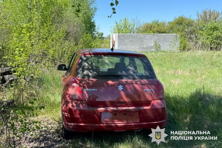 У Старокостянтинові 18-річний молодик викрав зі стоянки два авто: катався до ранку