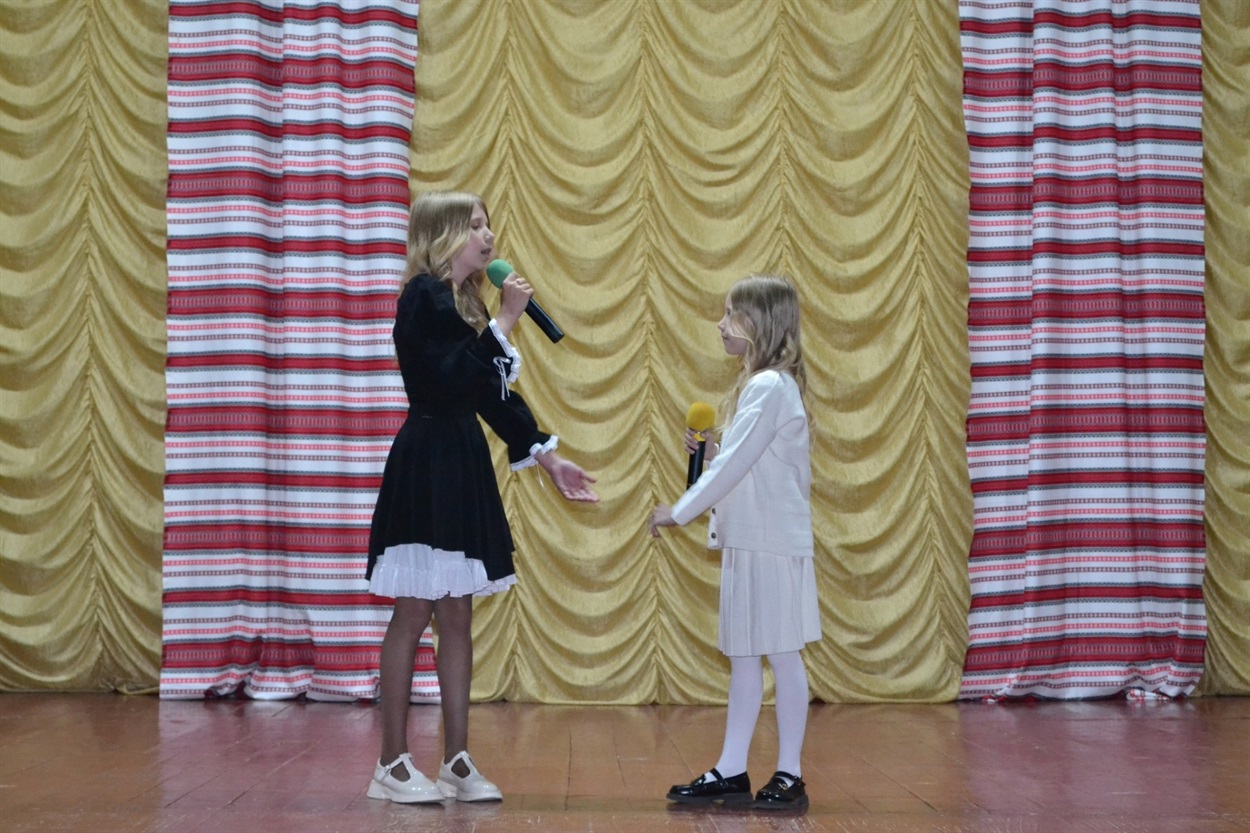 Творчість заради Перемоги: у Старокостянтинові пройшов звітний концерт гурту «Берегиня»