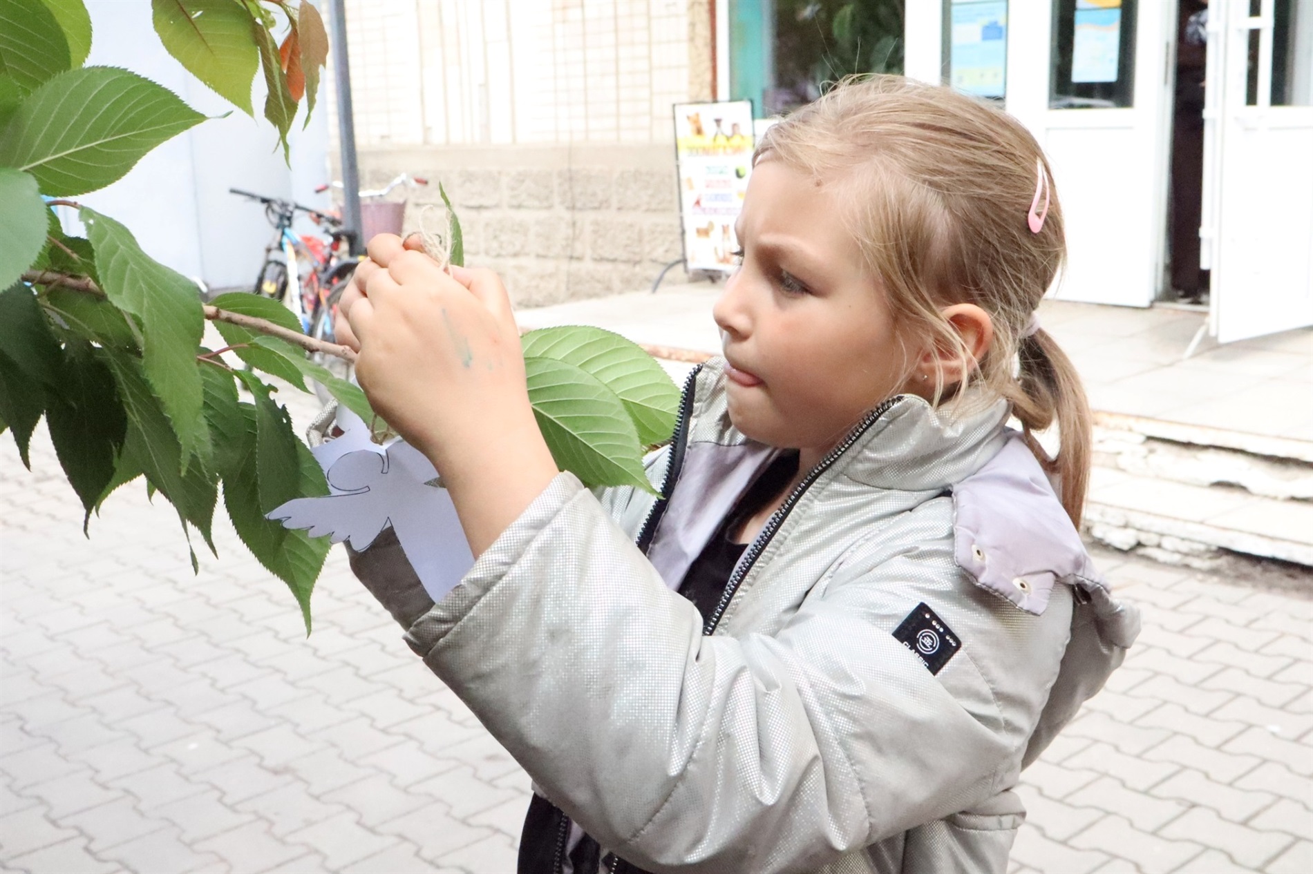 У Старокостянтинівській громаді вшанували пам’ять дітей, чиє життя забрала війна