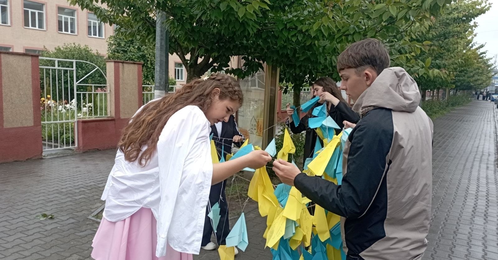 У Старокостянтинівській громаді вшанували пам’ять дітей, чиє життя забрала війна