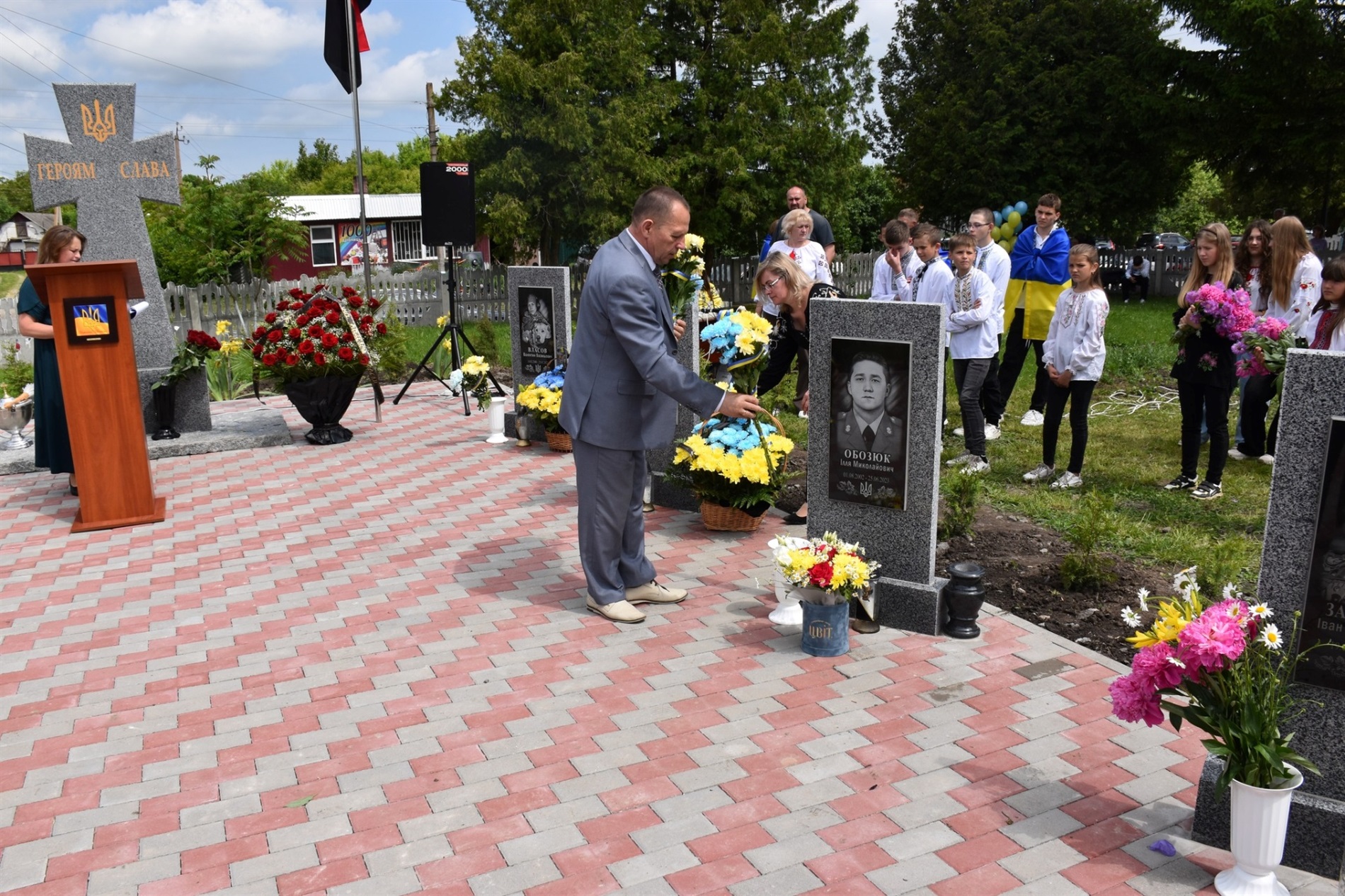 Пам’ять про тих, хто не повернувся: у Григорівці відкрили Алею Героїв