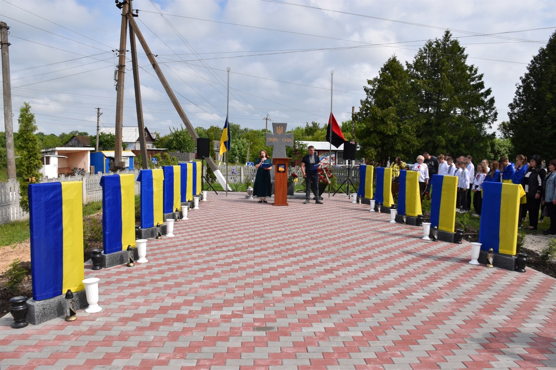 Пам’ять про тих, хто не повернувся: у Григорівці відкрили Алею Героїв