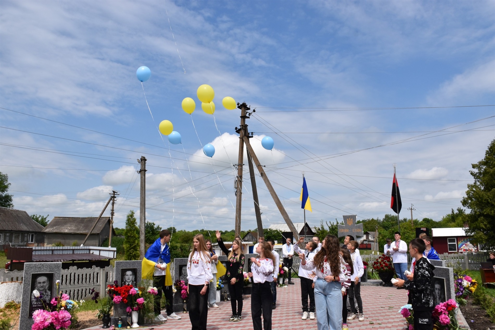 Пам’ять про тих, хто не повернувся: у Григорівці відкрили Алею Героїв