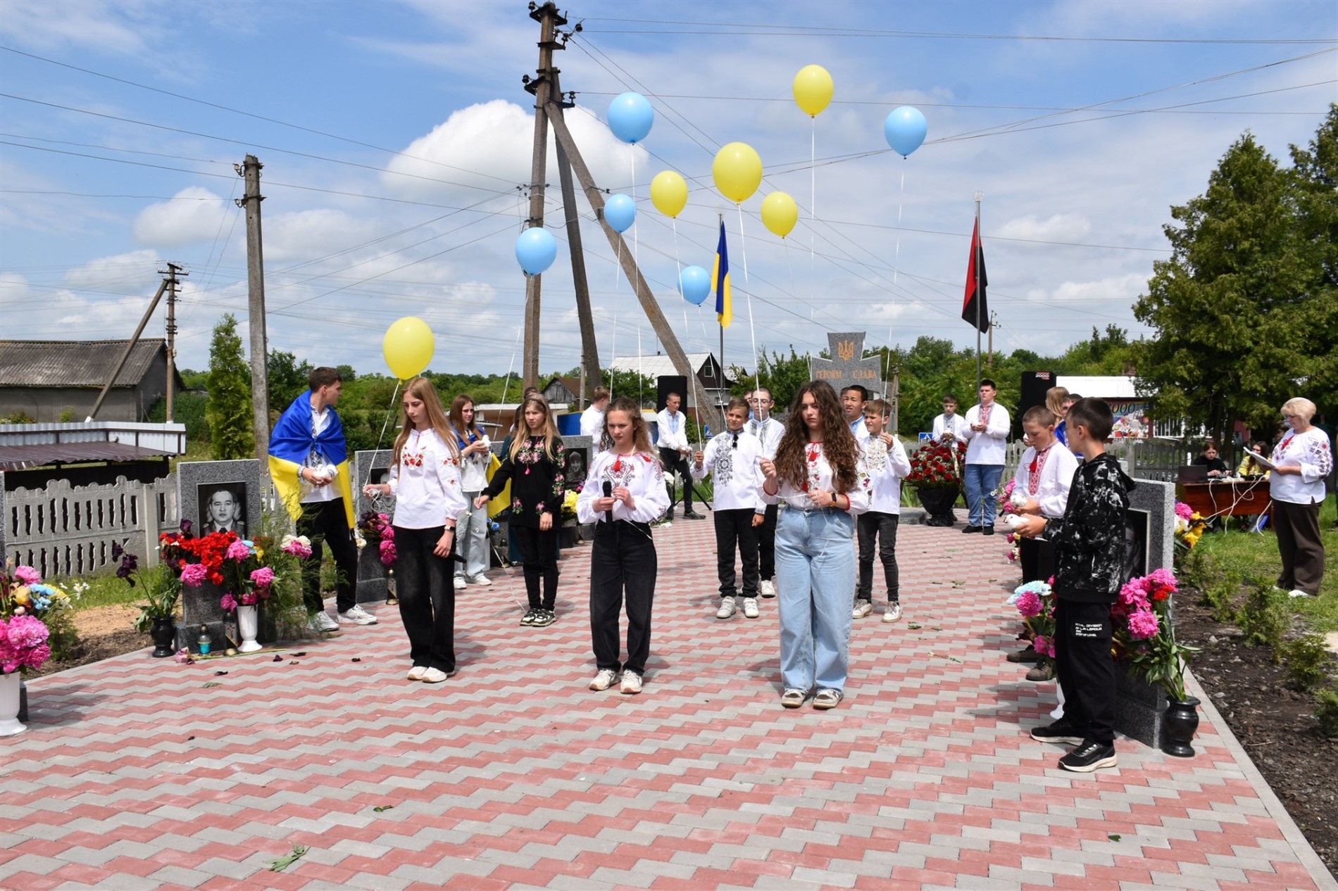 Пам’ять про тих, хто не повернувся: у Григорівці відкрили Алею Героїв