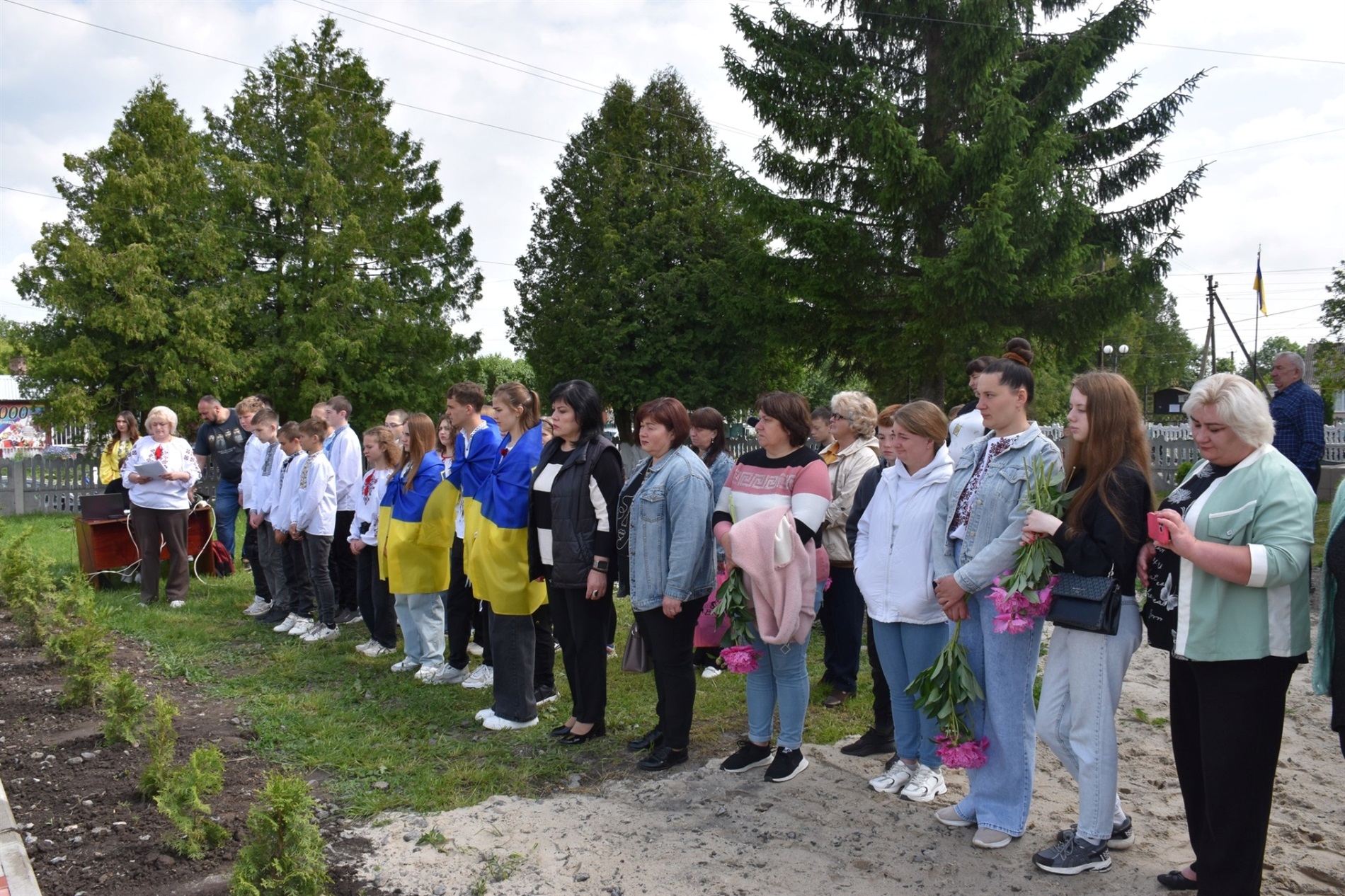 Пам’ять про тих, хто не повернувся: у Григорівці відкрили Алею Героїв