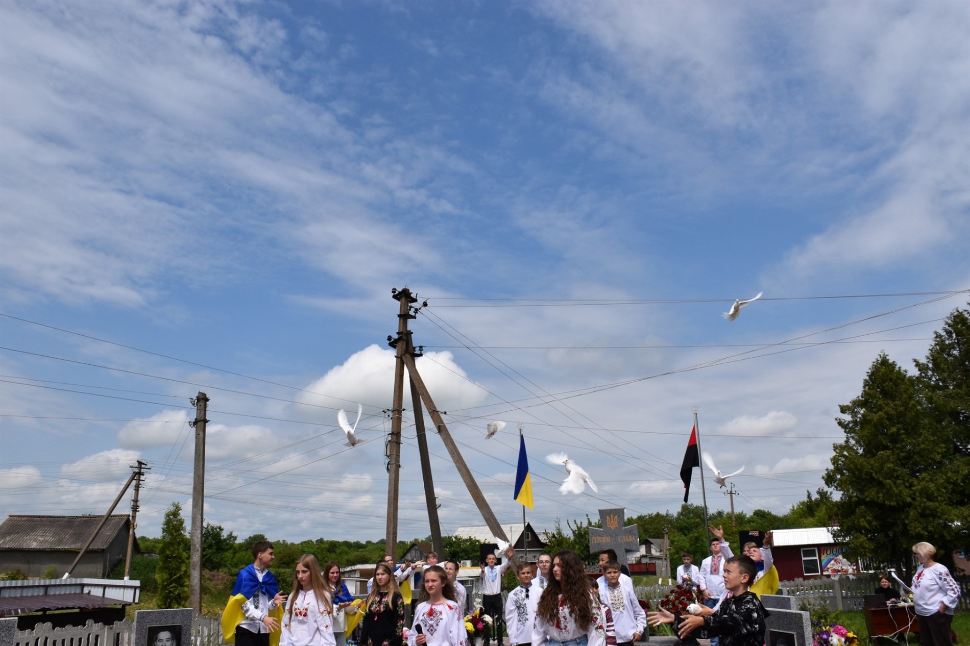Пам’ять про тих, хто не повернувся: у Григорівці відкрили Алею Героїв