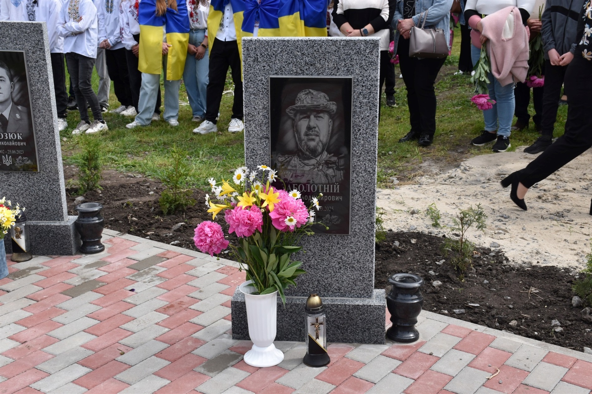 Пам’ять про тих, хто не повернувся: у Григорівці відкрили Алею Героїв