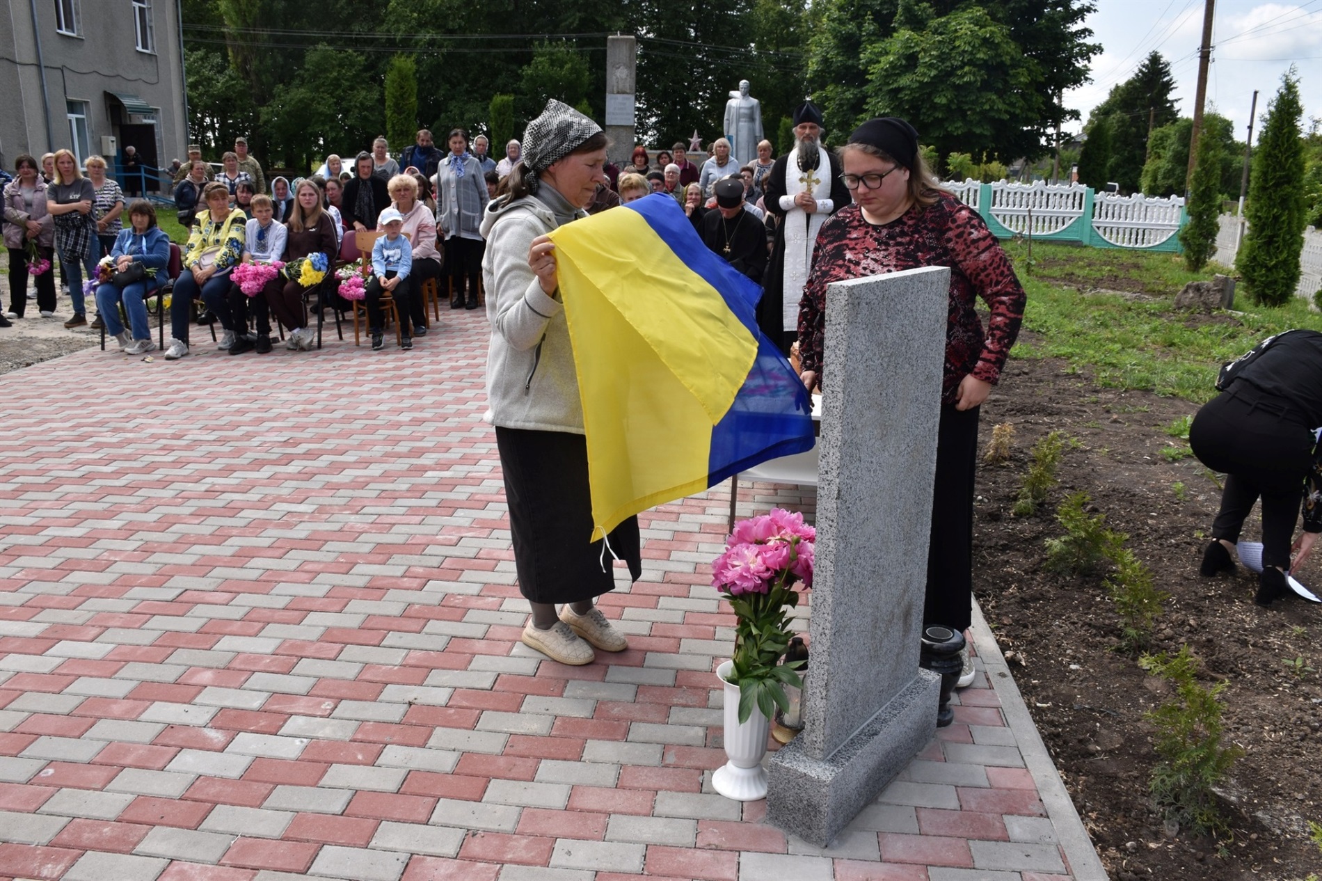 Пам’ять про тих, хто не повернувся: у Григорівці відкрили Алею Героїв