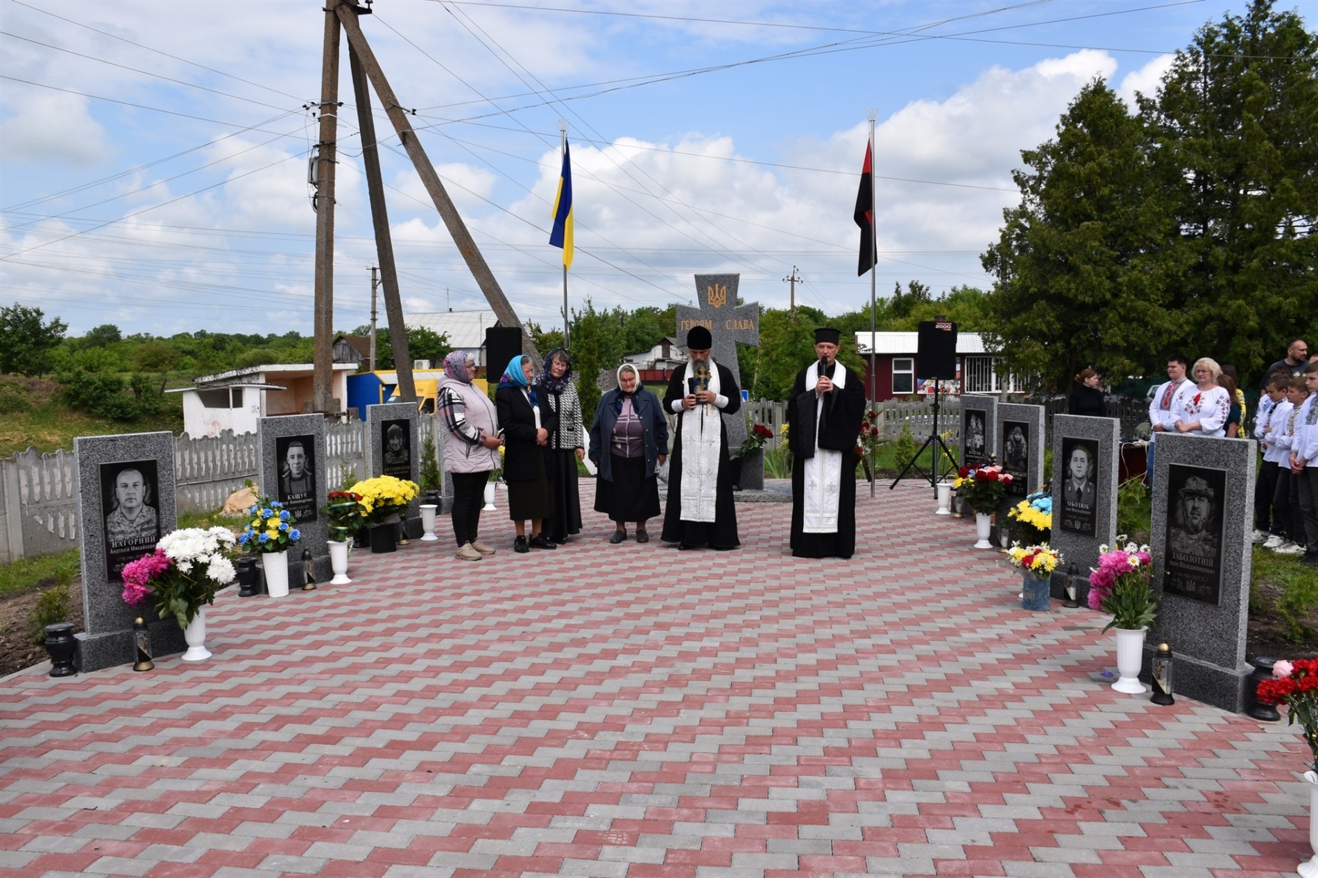 Пам’ять про тих, хто не повернувся: у Григорівці відкрили Алею Героїв