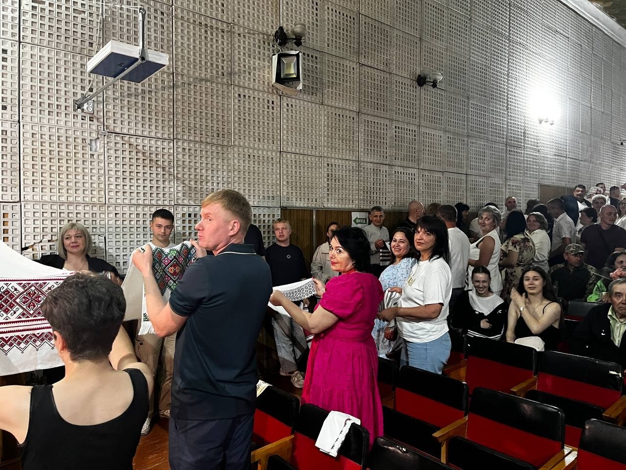 На порозі дорослого життя: у Старокостянтинівській громаді відбулися випускні вечори