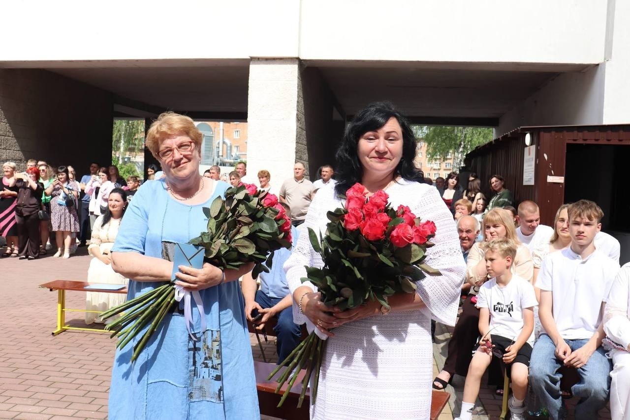 На порозі дорослого життя: у Старокостянтинівській громаді відбулися випускні вечори