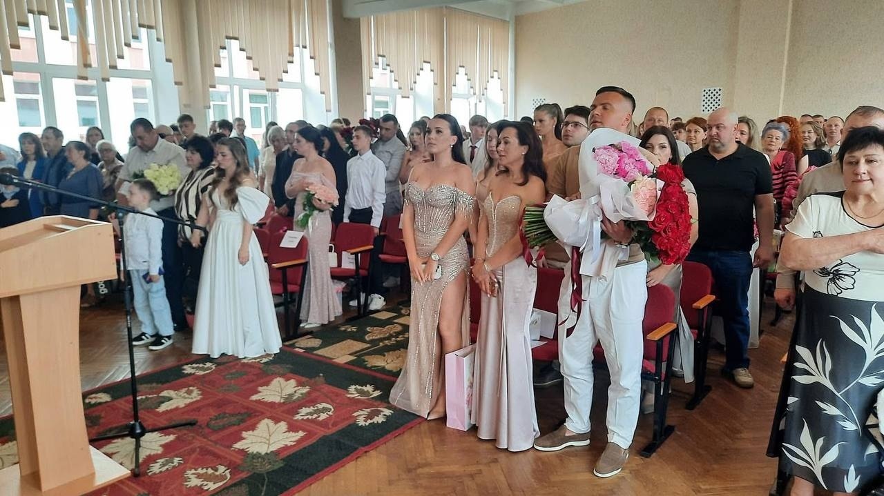 На порозі дорослого життя: у Старокостянтинівській громаді відбулися випускні вечори