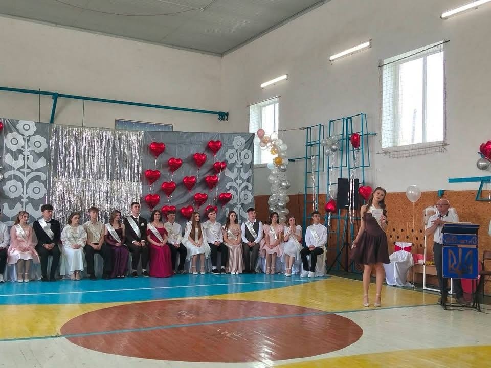На порозі дорослого життя: у Старокостянтинівській громаді відбулися випускні вечори