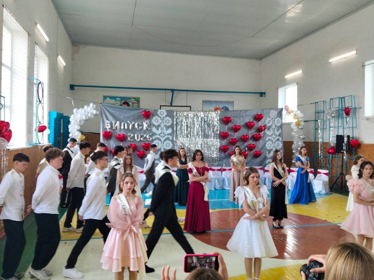 На порозі дорослого життя: у Старокостянтинівській громаді відбулися випускні вечори
