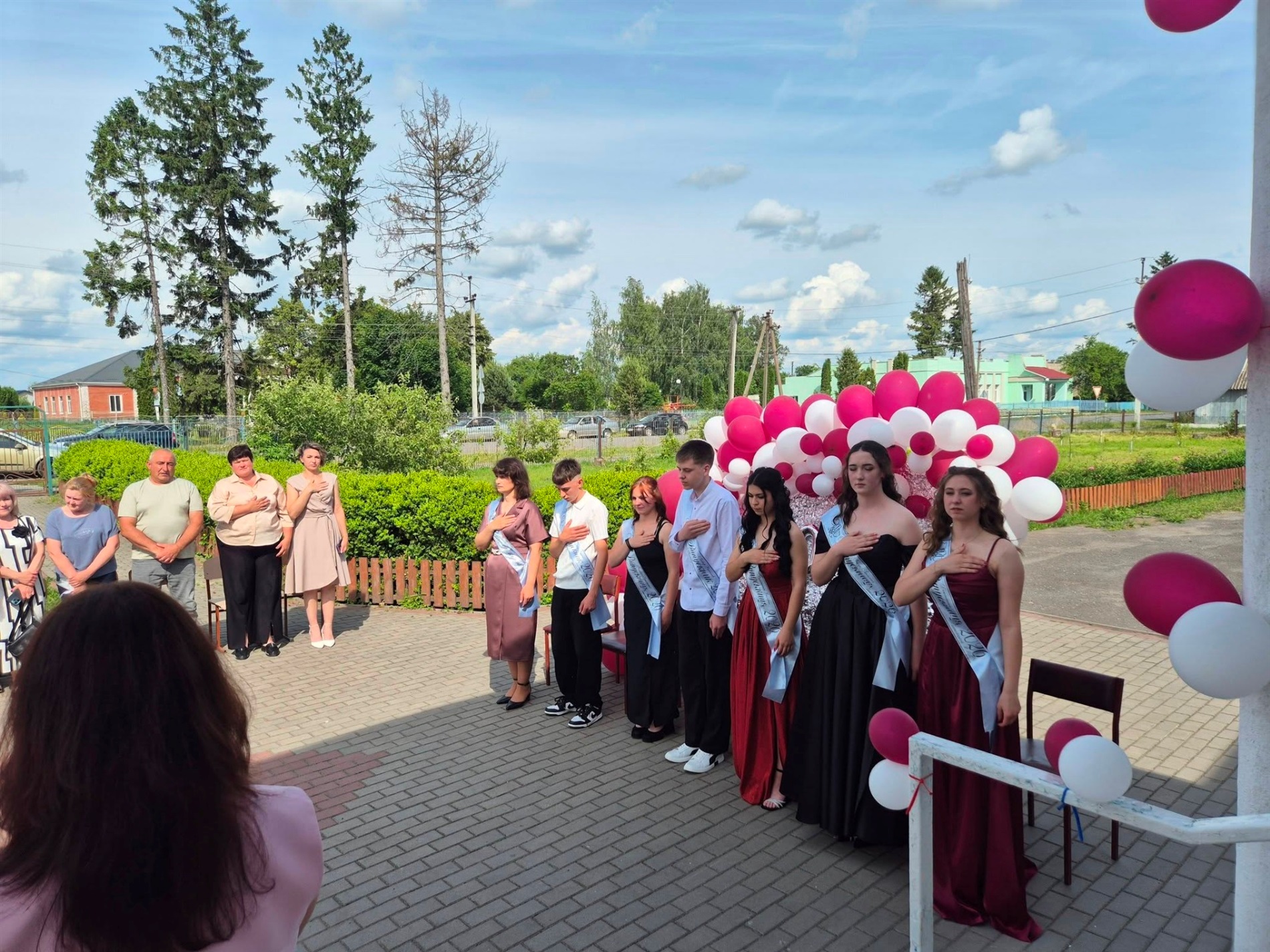 На порозі дорослого життя: у Старокостянтинівській громаді відбулися випускні вечори
