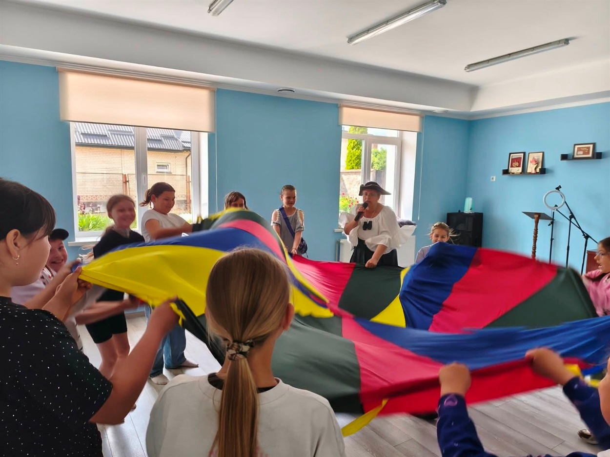Творчість, що допомагає відновлюватися: у ЦДЮТ триває особливий літній табір для дітей