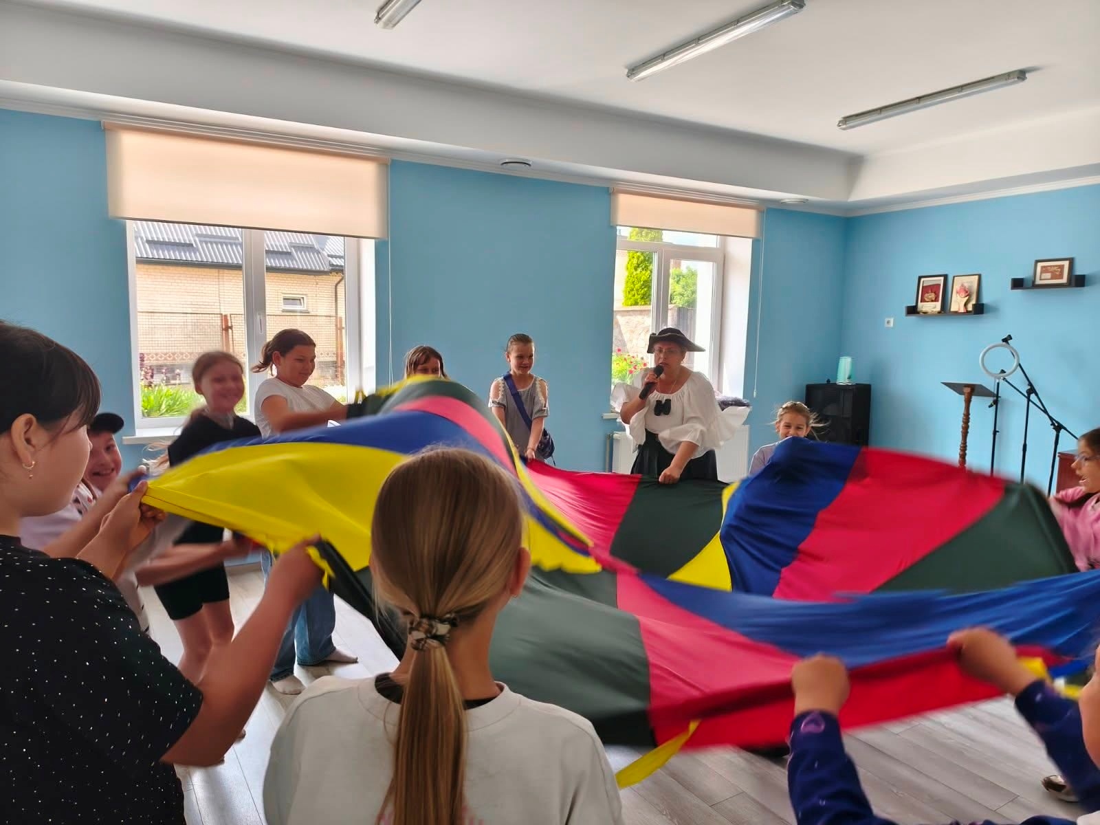 Творчість, що допомагає відновлюватися: у ЦДЮТ триває особливий літній табір для дітей