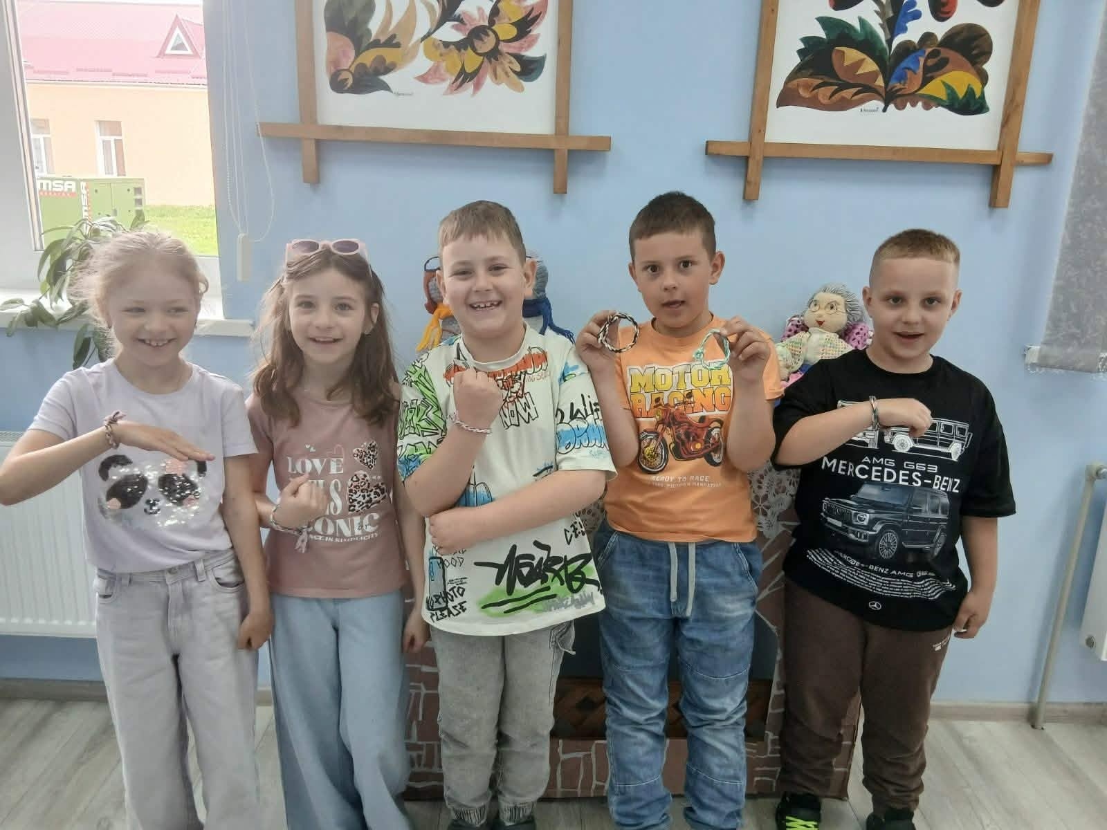 Творчість, що допомагає відновлюватися: у ЦДЮТ триває особливий літній табір для дітей