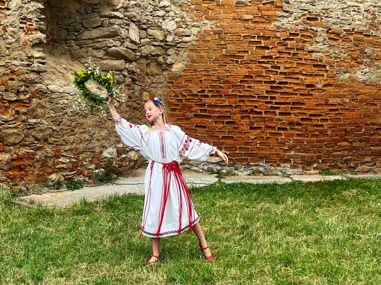 Купальські традиції ожили біля замку князів Острозьких