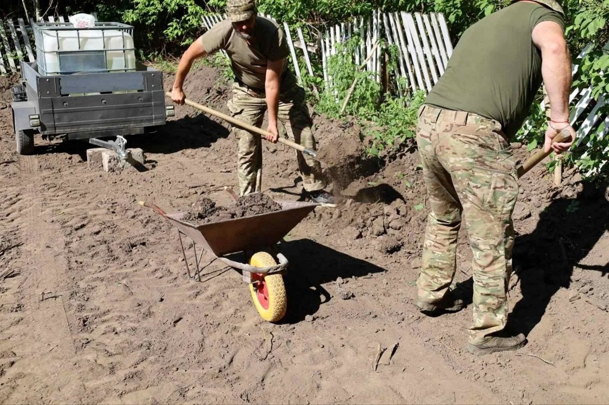 Пам'ять сильніша за час: у Старокостянтинівській громаді створюють меморіал полеглим Героям