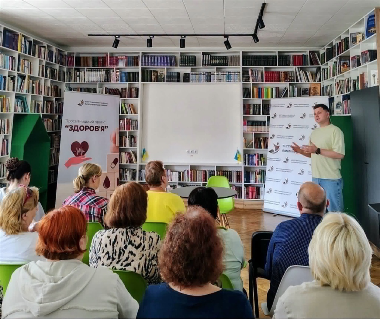 Новини Старокостянтинівщини. Про діалог громад, ремонт електромереж, допомогу та унікальну виставку