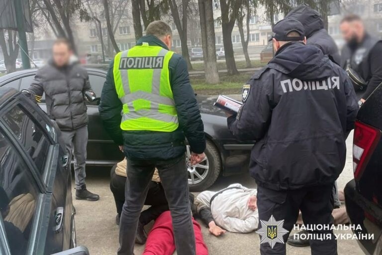 У сусідів: агент ФСБ, «ветеранське містечко», вироки та гучні затримання на Хмельниччині
