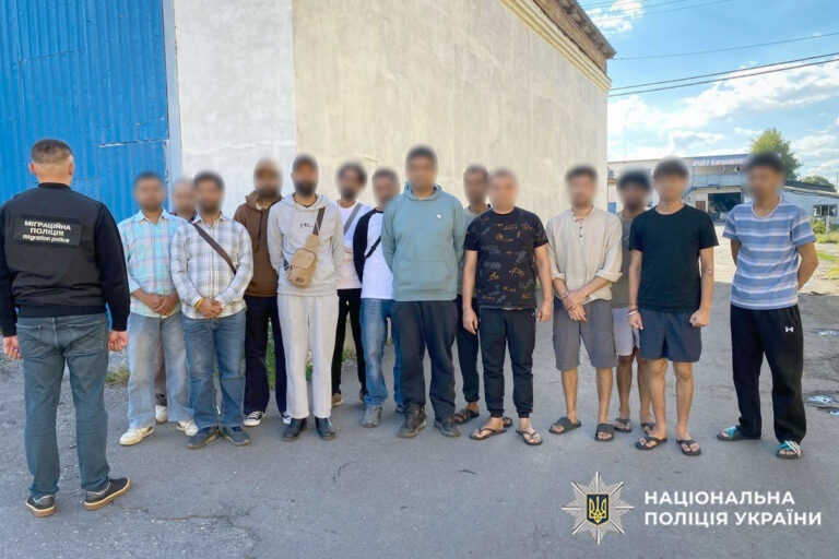 У сусідів: агент ФСБ, «ветеранське містечко», вироки та гучні затримання на Хмельниччині