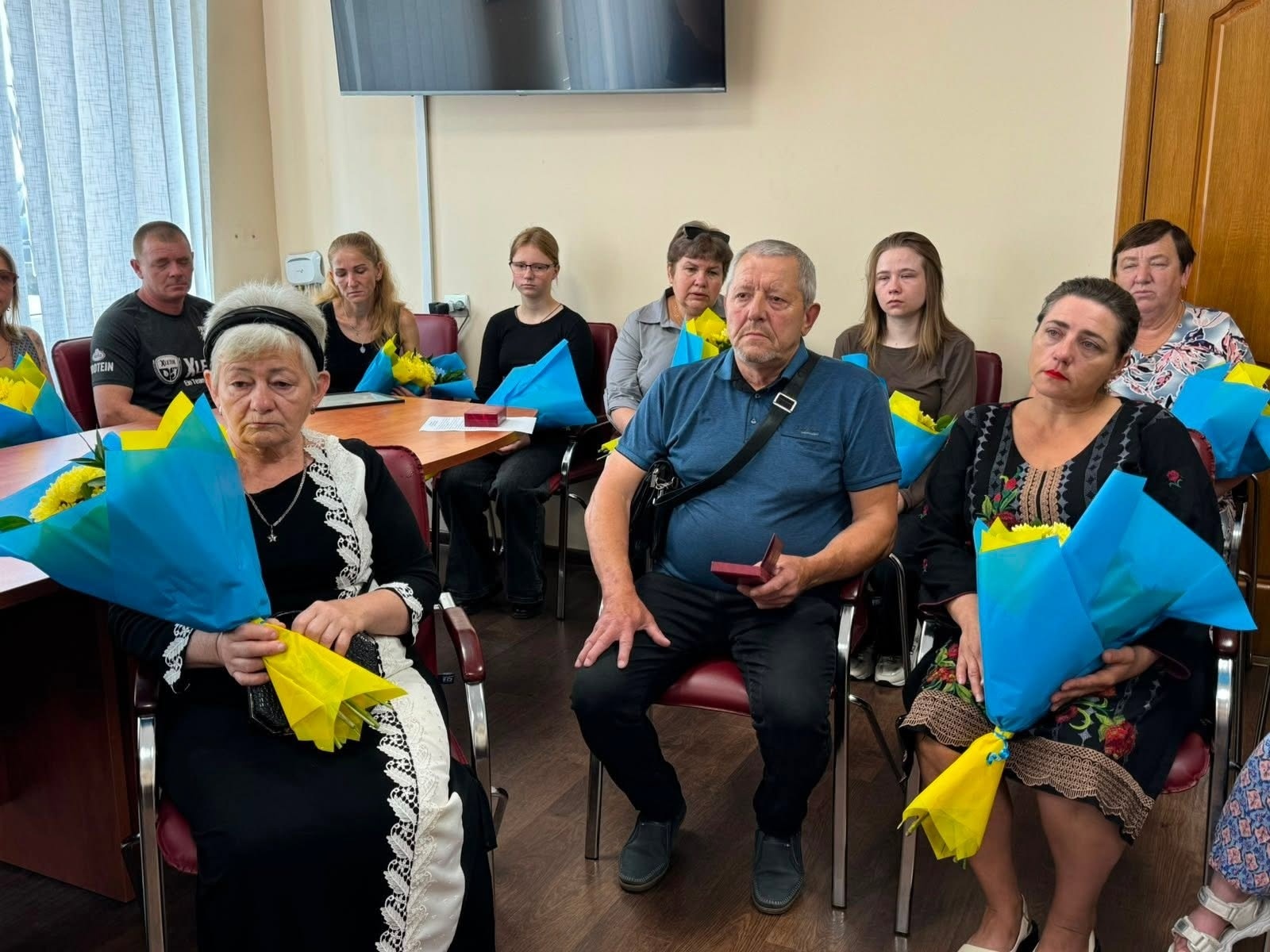 У День Української Державності родинам полеглих Героїв зі Старокостянтинівщини вручили нагороди