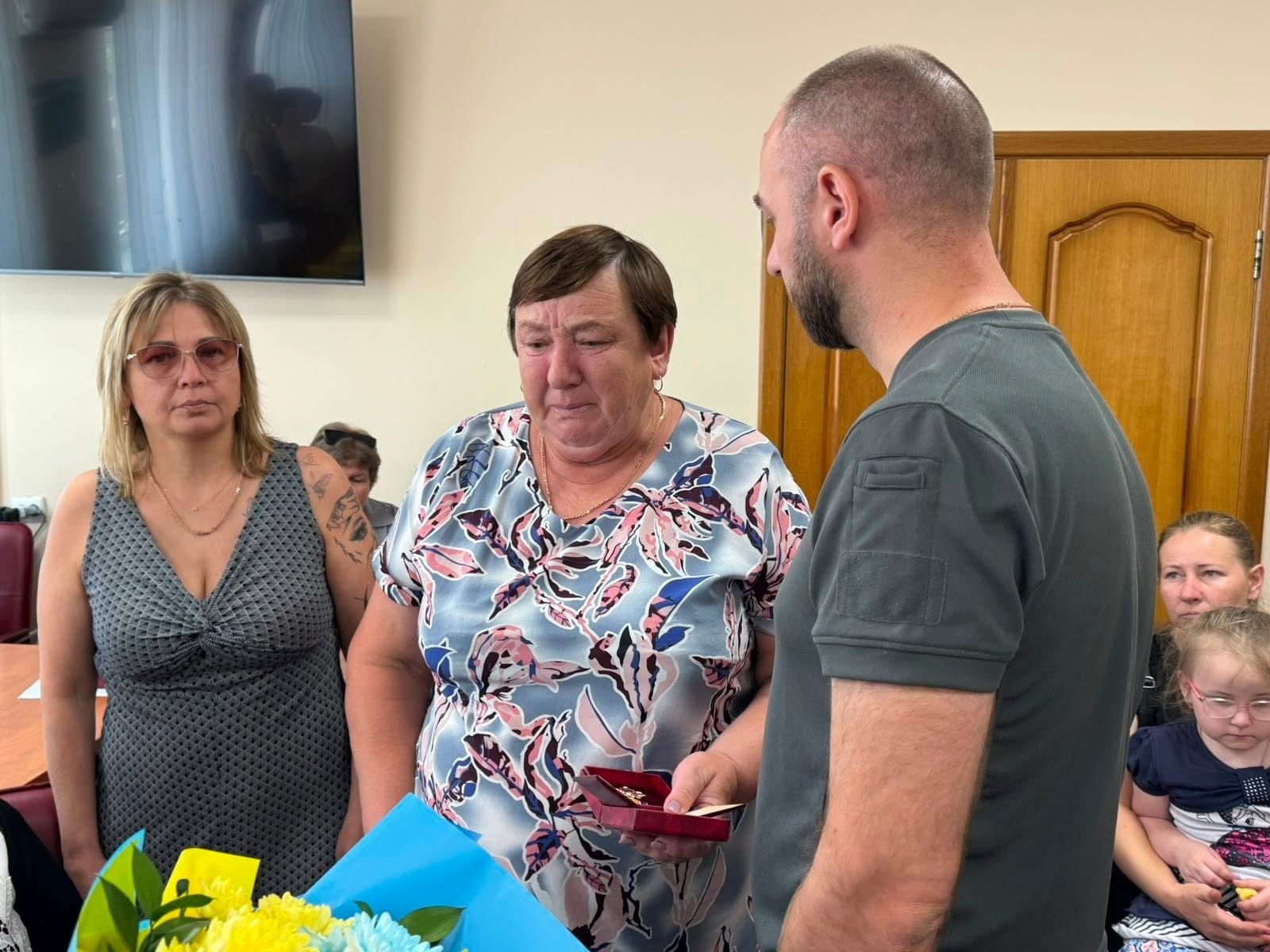У День Української Державності родинам полеглих Героїв зі Старокостянтинівщини вручили нагороди