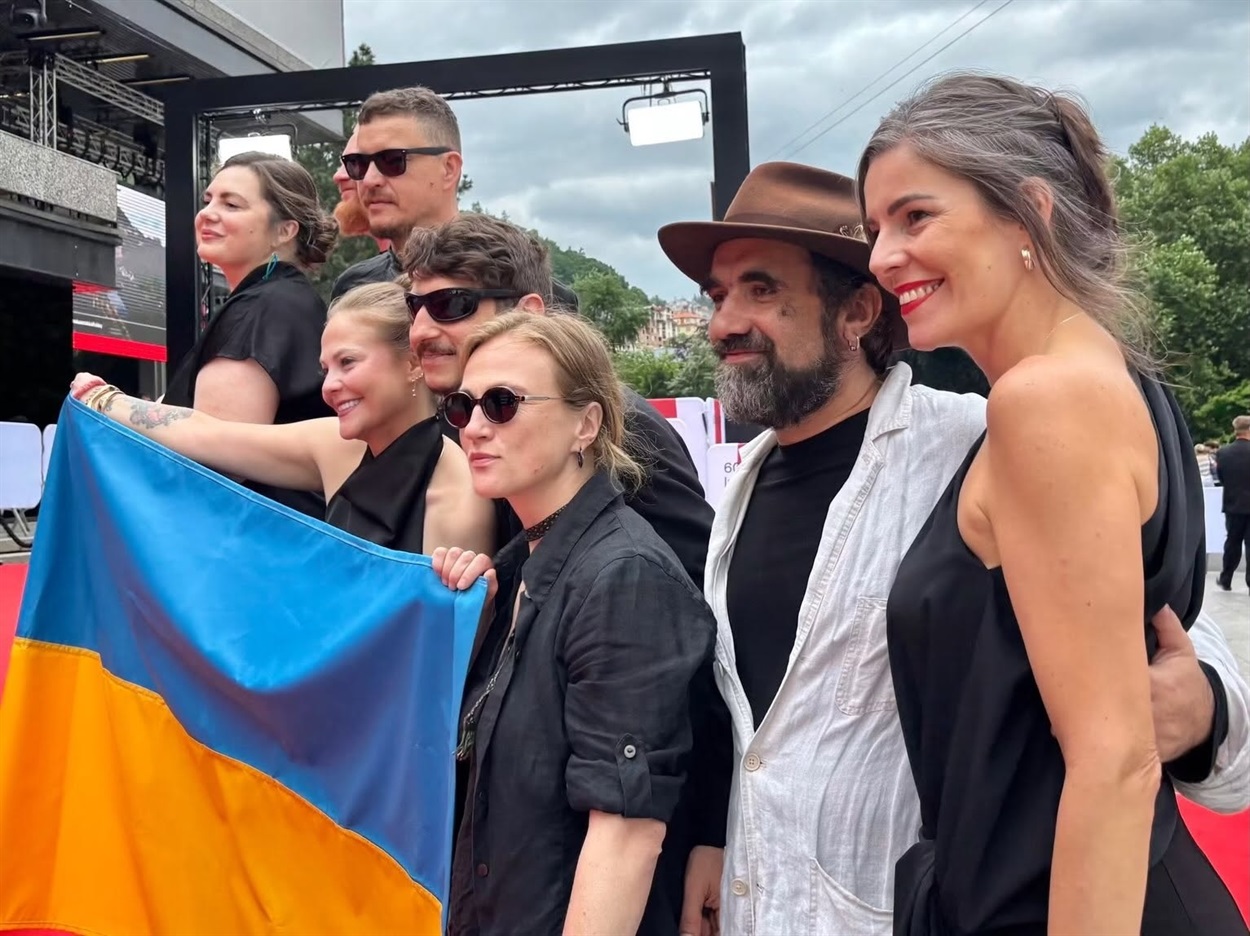 7,5 хвилин овацій Україні: фільм старокостянтинівчанки Іванни Хіцінської вразив Карлові Вари