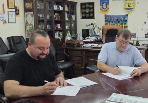 У сусідів: 500 робочих місць, почесне звання, знайдений хлопчик та ДТП із підлітками