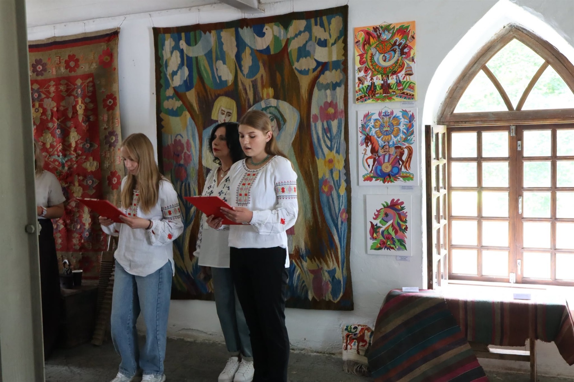 У Самчиках відкрили Всеукраїнську виставку самчиківського розпису пам'яті Олександра Пажимського
