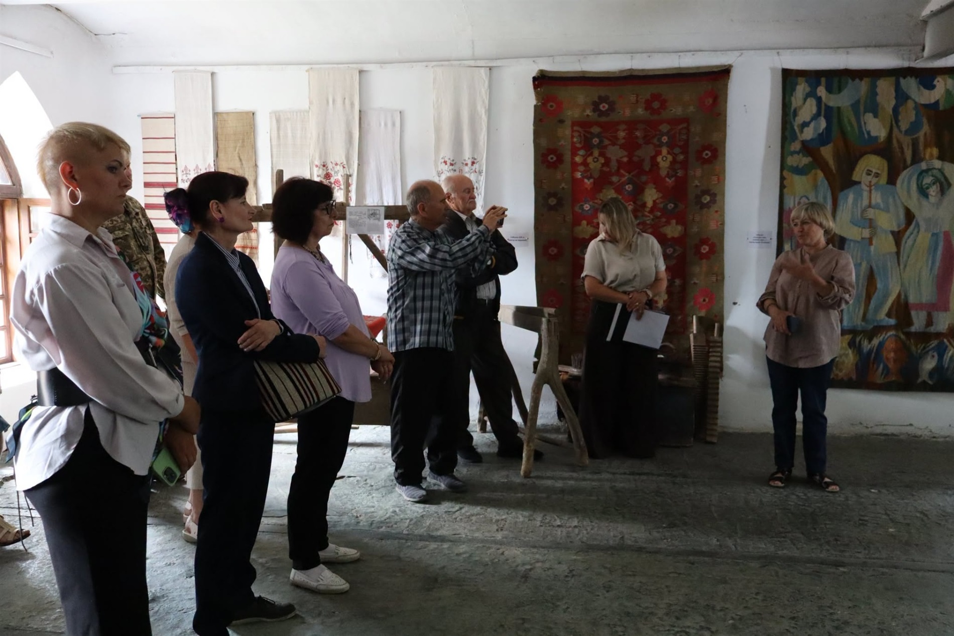 У Самчиках відкрили Всеукраїнську виставку самчиківського розпису пам'яті Олександра Пажимського